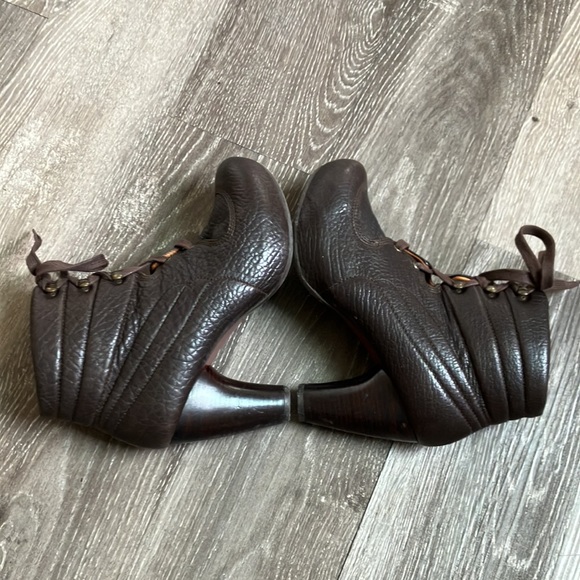 Chie Mihara - Picture 7 of 17